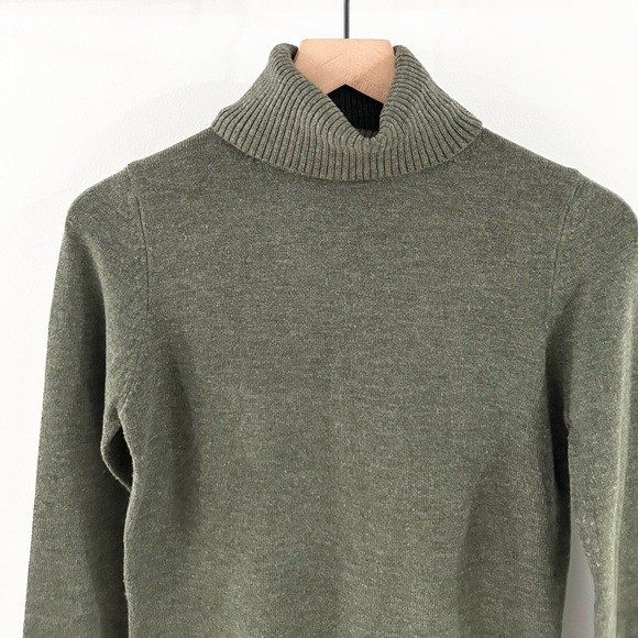French Connection Forrest Green Turtleneck Sweater Size Small - Picture 3 of 6